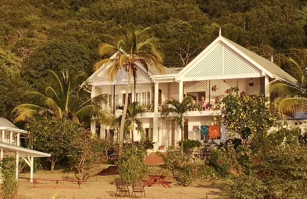 Roof 2* Hillsborough (Carriacou Island)